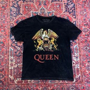 Urban Outfitters Queen Band Graphic Tee